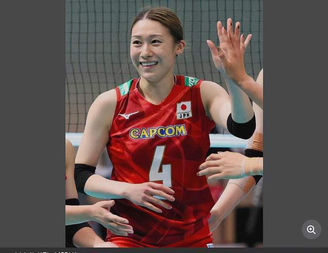 现场解说员, 高的 现场解说员, 高的